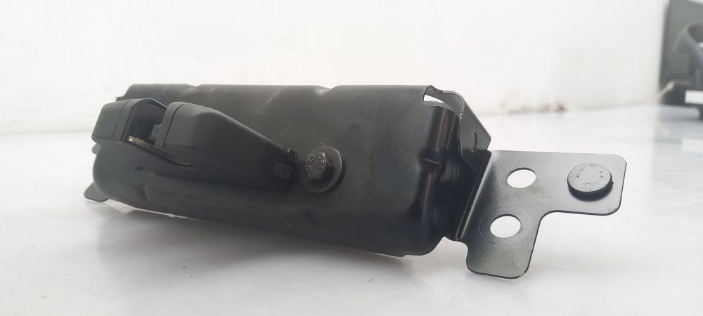Fechadura / fecho da mala PEUGEOT 208
