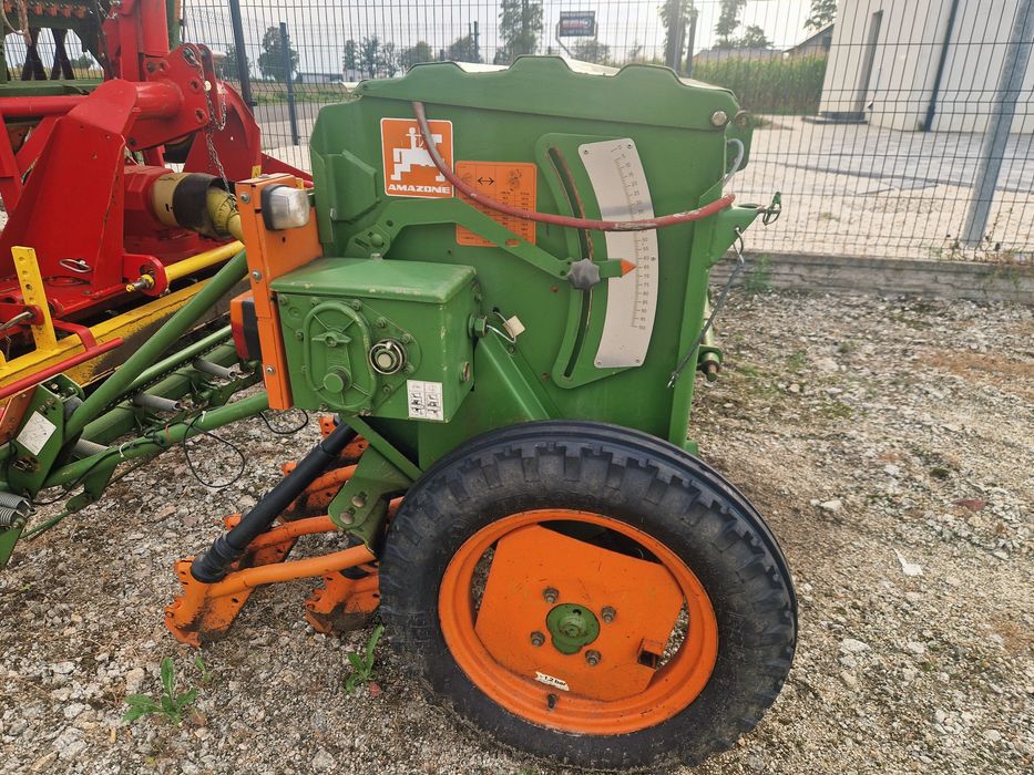 Amazone D8 siewnik 3m.