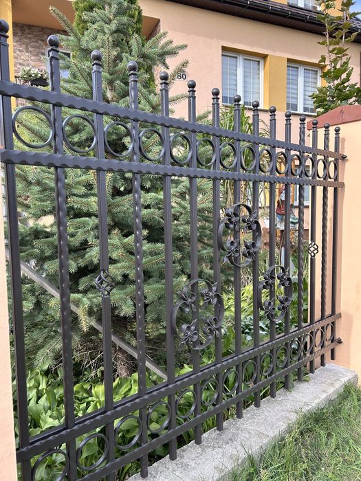 Sprzedaz , montaz ogrodzen . Producent bram super jakosc . OLISPAW