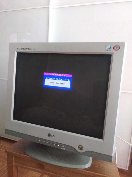 Monitor CRT  LG Flatron ez T710BH