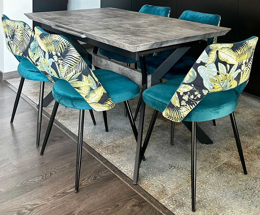 Rozkładany stół + 5 welurowych krzeseł