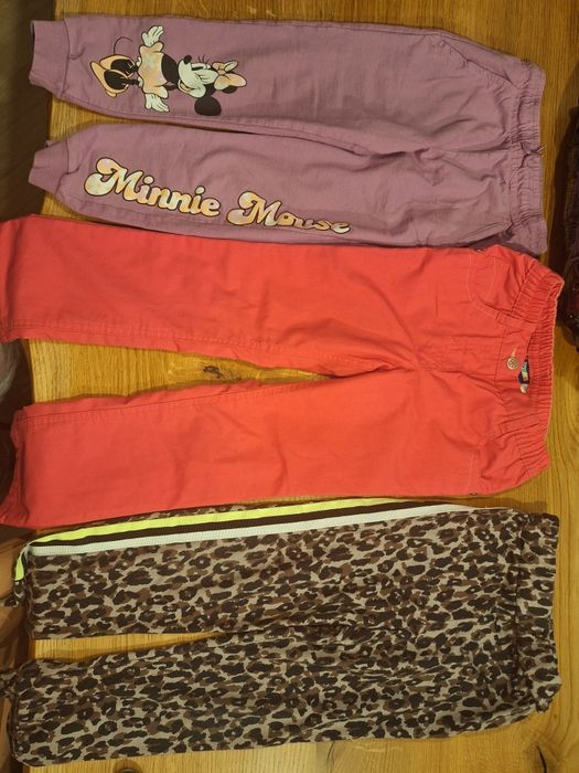 Spodnie leginsy dresowe mix dziewczynka 116 / 122