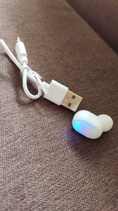 New Bluetooth Earphones!64741247985538122