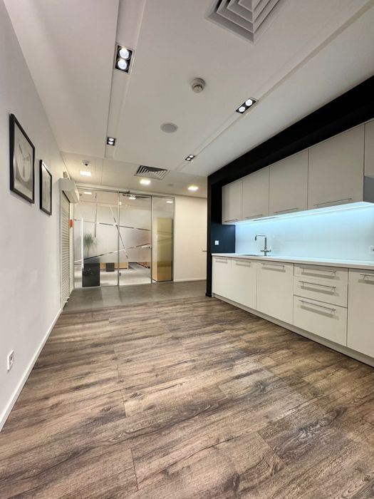 Оренда, офіс 250м2, дизайнерський ремонт, метро Палац спорту. Власник