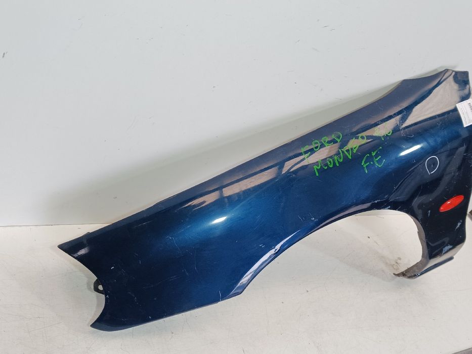 Guarda-lamas esquerdo FORD Mondeo II (BAP)