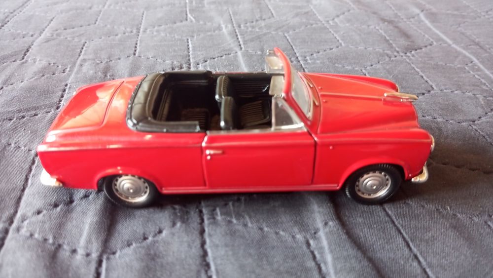 Peugeot 403 Cabriolet model WELLY
