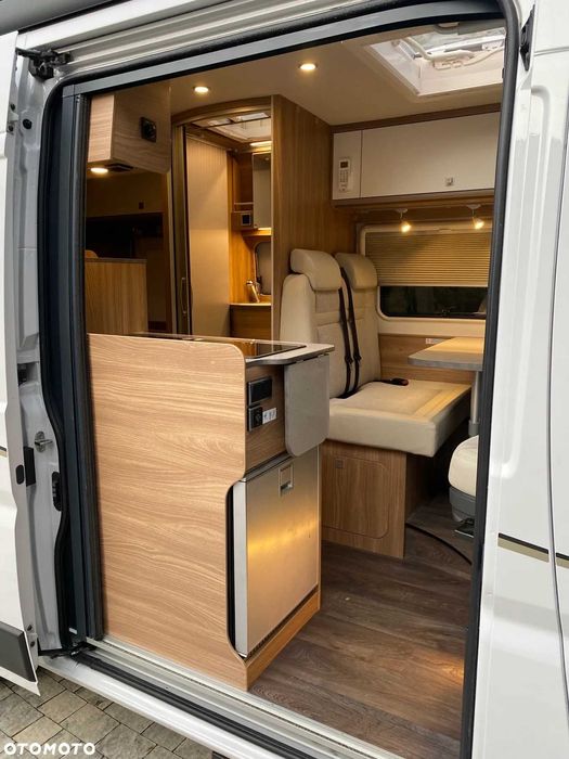 wynajem kampera, kamper van, klimatyzacja postojowa, idealny dla pary