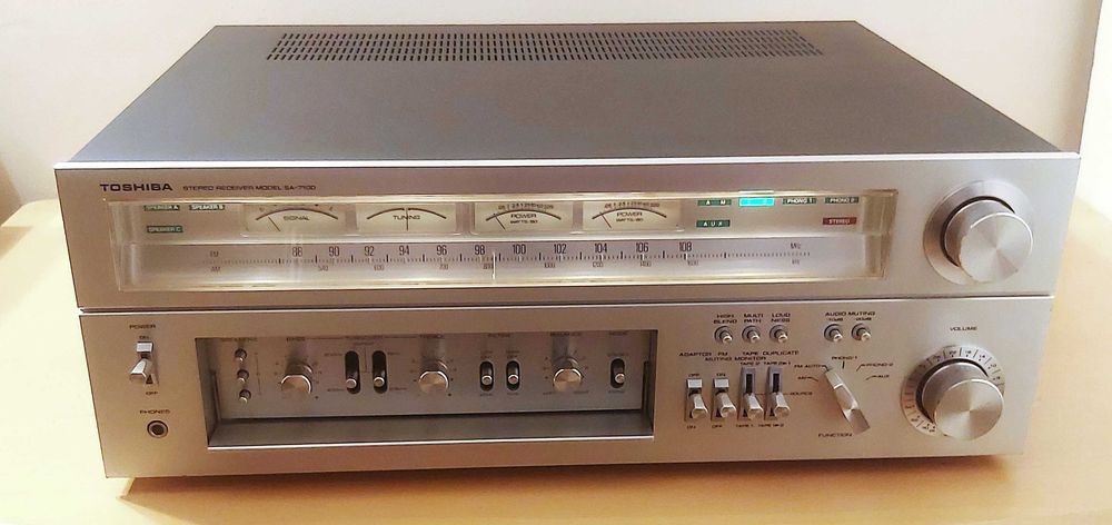 Toshiba SA-7100 Monster stereo amplituner STAN KOLEKCJONERSKI srebrny