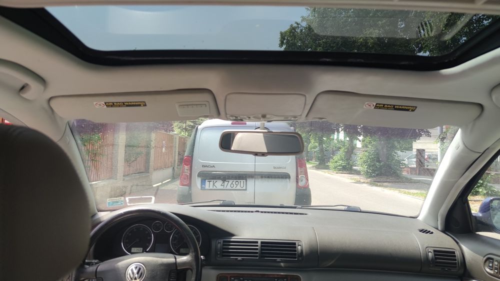 Volkswagen Passat B5 kombi 2,8 V6 USA automat 2002 rok