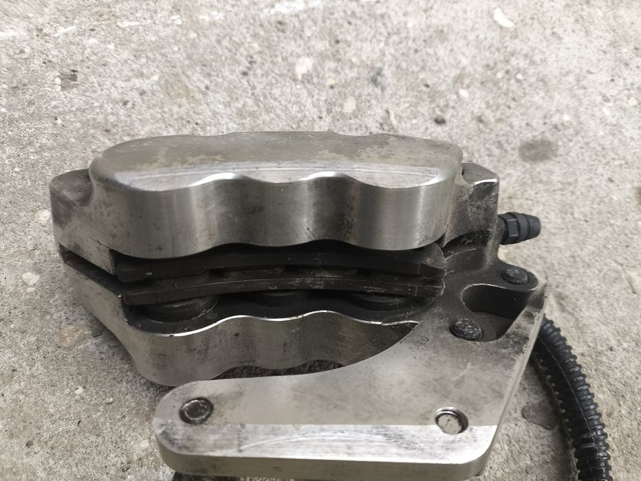 Zacisk pompa KTM smc 6tlokow