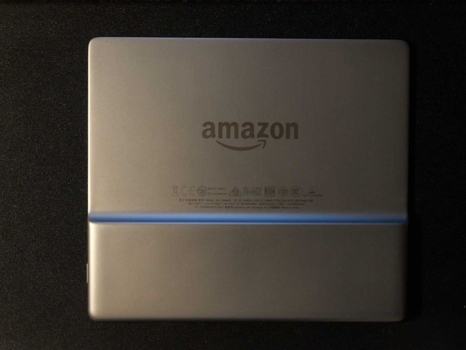 Kindle Oasis (10th Generation) 8GB – Like New, Discontinued Model64564071779971122