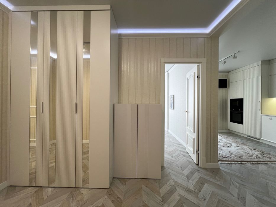 ЖК «Гранд бурже», 2 КІМ квартира 65 м2 з дизайнерським ремонтом.