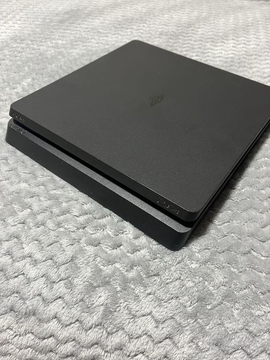 PS4 Slim 1TB com 1 comando