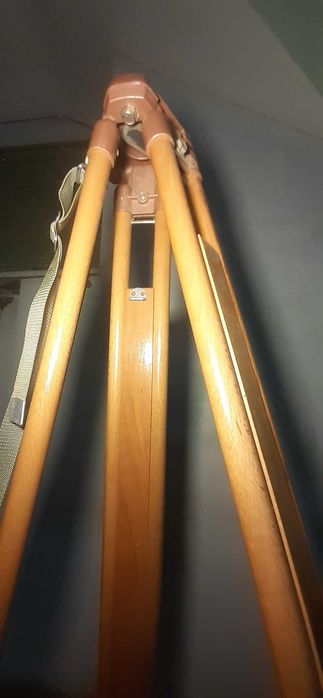 Тринога шр-120 для нівеліра і т.д.