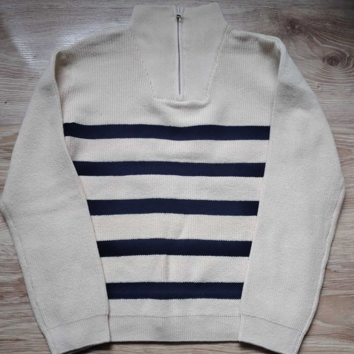 Sprzedam NOWY sweter chłopięcy półgolf na zamek rozmiar 116