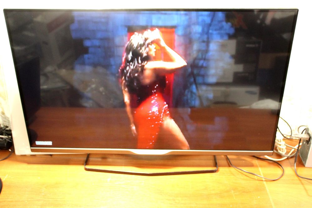 42” Philips 42PFL6008S Smart TV, Wi-Fi, 3D, состояние отличное