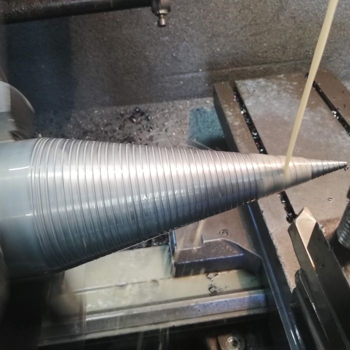 Serviços de tornearia