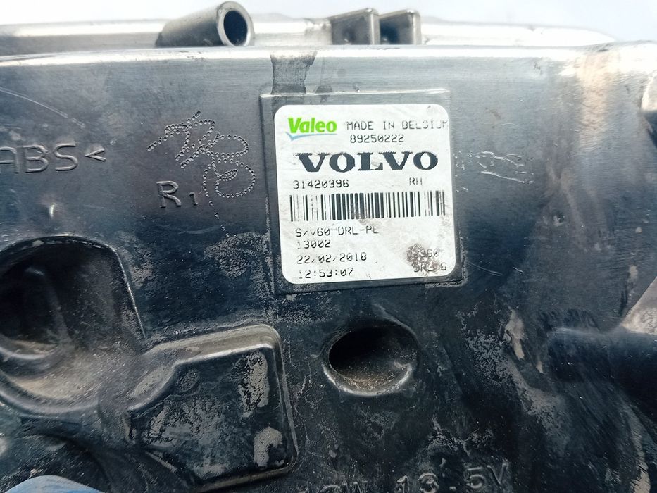 Luz circulação diurna direita VOLVO V60 I Cross Country (157)