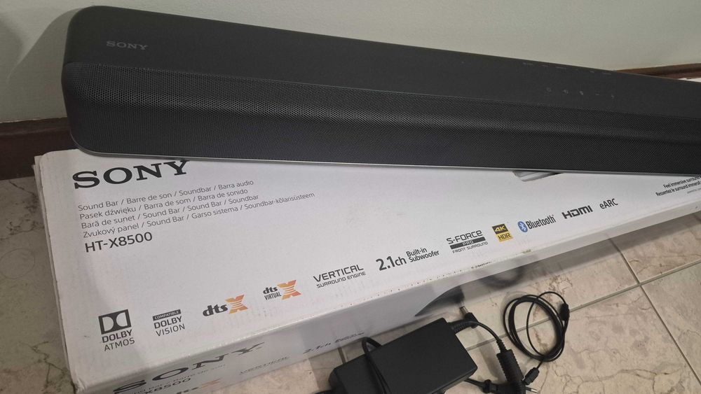 Barra de som única de 2.1 canais com Dolby Atmos®/DTS:X® e subwoofer - completamente nova