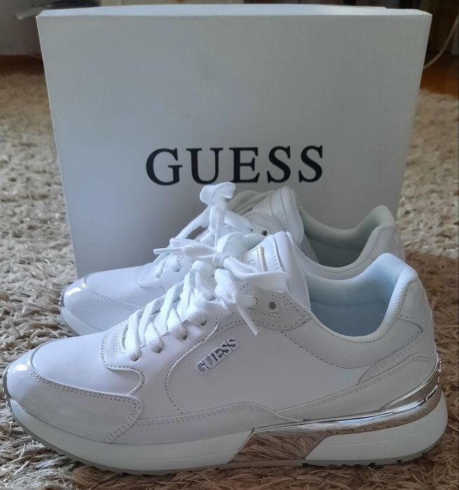 Sneakersy Guess białe