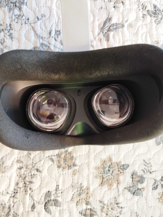 Oculus quest 2.