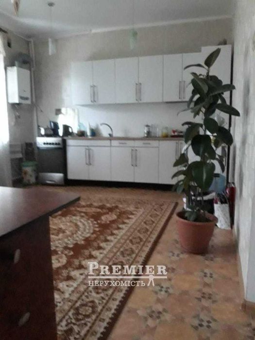 Ваш куточок спокою на Слободці – будинок з ремонтом і садом