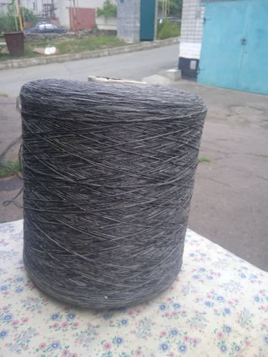 Нитка для коврового оверлока