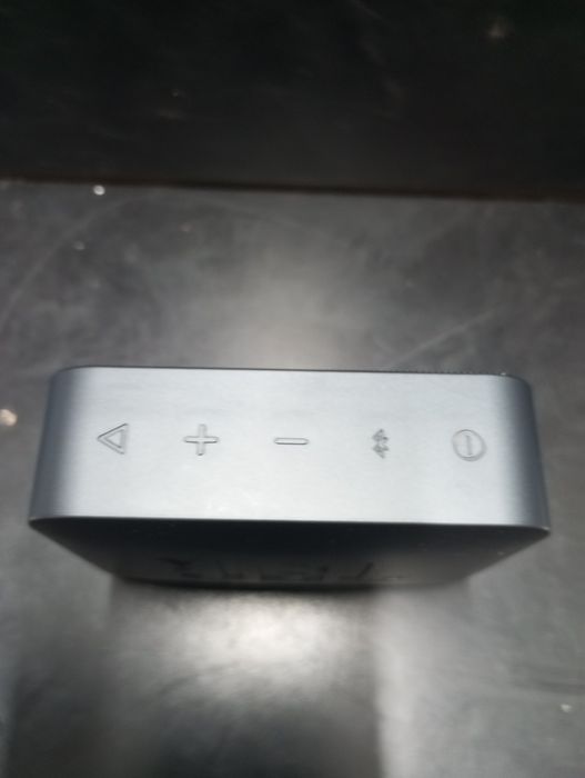 E uma jBL GO3  2021