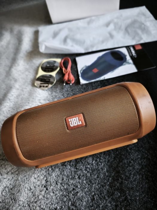 Аудиоколонка JBL Charge2+