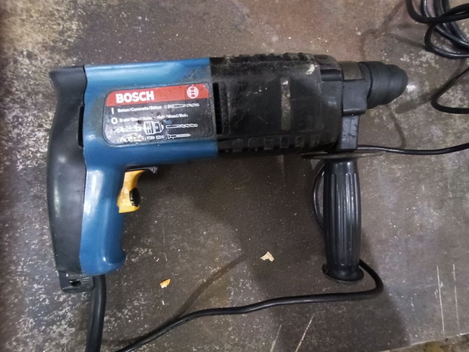 Перфоратор    Bosch.