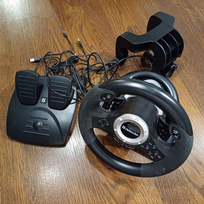 Defender Turbo Pro Kierownica i pedały
