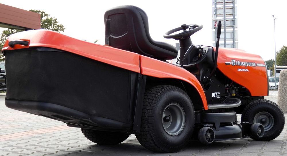 Traktorek kosiarka Husqvarna (040904.6) - Baras