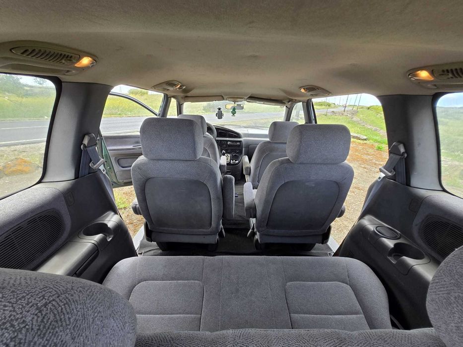 Kia Carnival 7 lugares - 2001