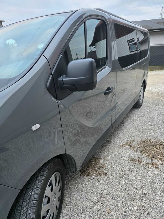 Renault trafic long 2017 rok  krosno