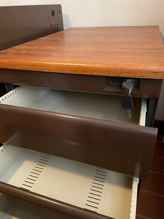 Conjunto Secretária escritório + módulo adicional de 3 gavetas