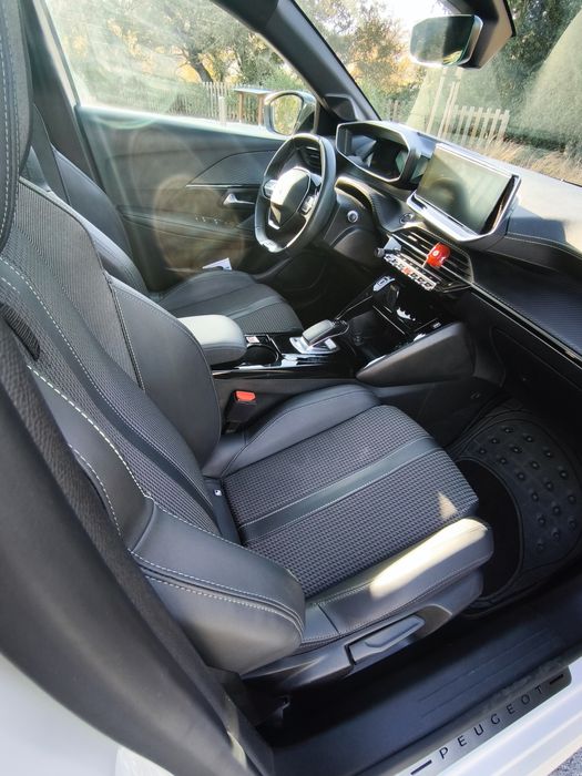 Peugeot e-208 GT 50 kWh