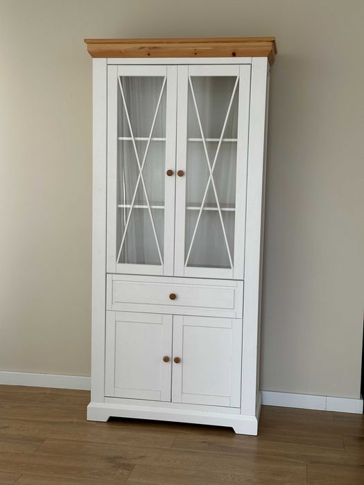 Biała witryna sosnowa | outlet, otarcia, ubicia, taniej o 2200 zł !