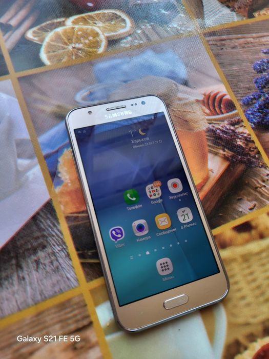 продам телефон Samsung J5