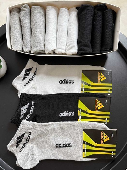 Низькі шкарпетки Adidas. Низкие носки Адидас