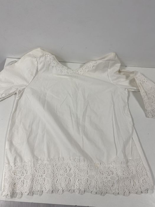 Blusa branca marca ITALIAN JOB com bordados