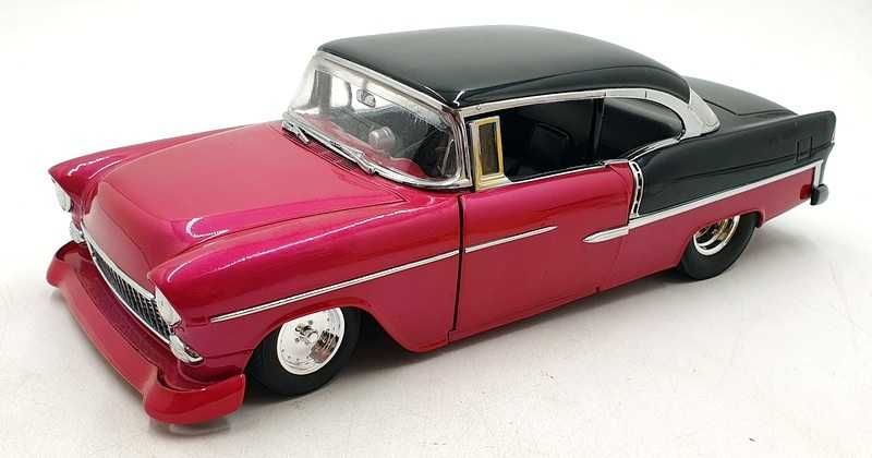 Bel Air 1955 Modelo em escala 1:16 Rosa e preto