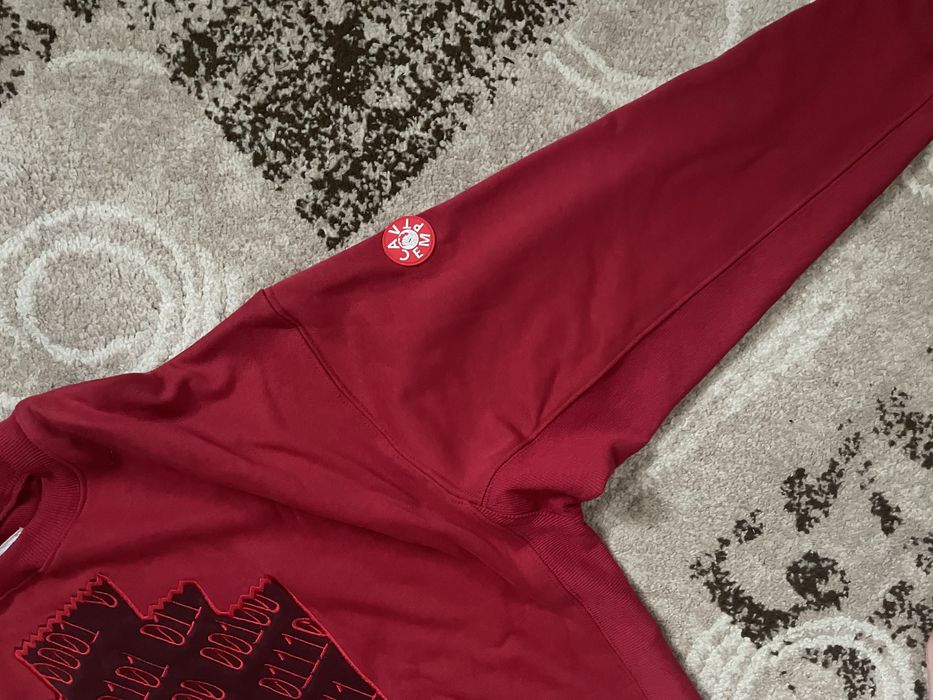 Красный Cav Empt