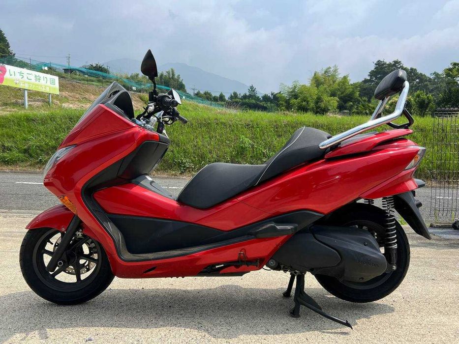 Макси-Скутер Honda Forza 250 MF10 2011рік пробіг 2 594 км