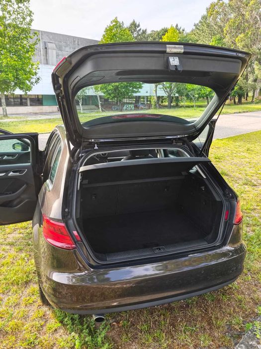 Audi A3 Sportback 1.6 TDI Attraction (2013)