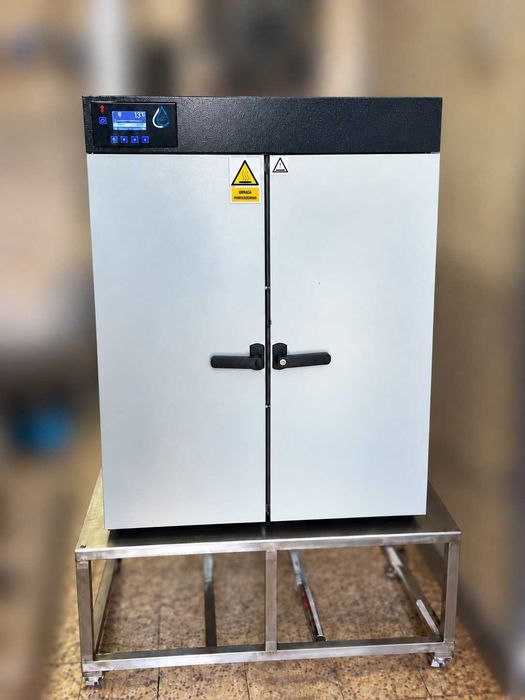 Sterylizator laboratoryjny POL-EKO SRN 240 STD – 245 l / 250°C – bardzo dobry stan