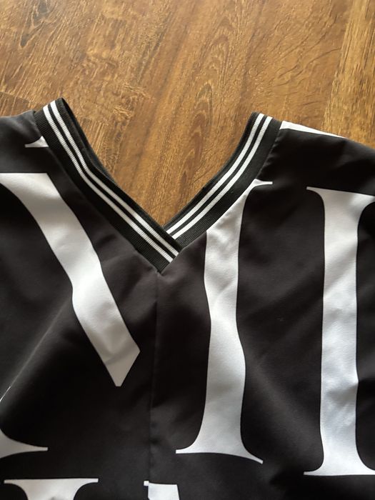 Super bluzka sportowa jak i elegancka Cena promocyjna
