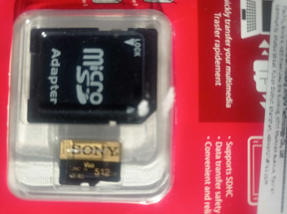 Trzy nowe karty pamięci microSD 64 GB 128 GB i 512