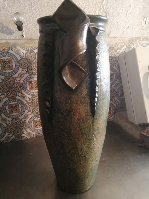 Jarrão grande em barro