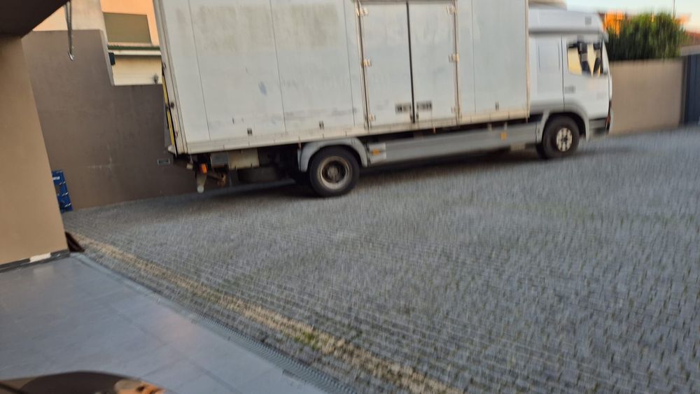 Mercedes atego Com plataforma