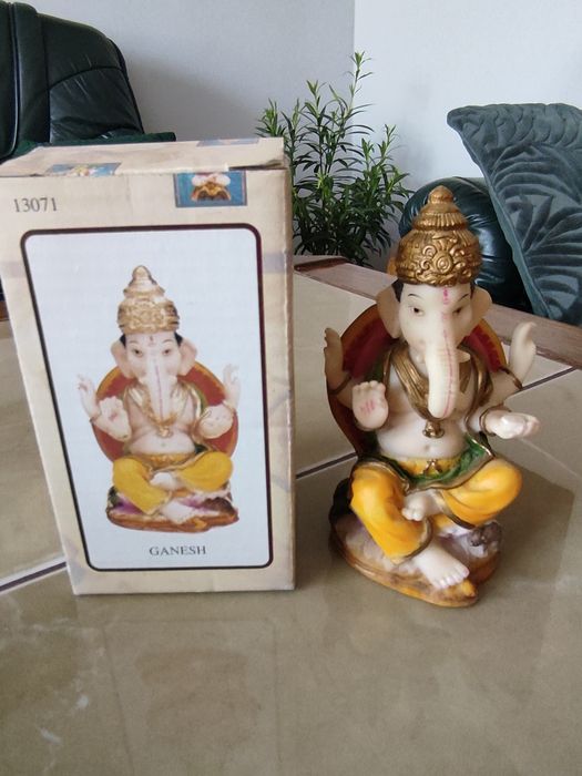 Figurka Ganesha hinduski bóg rzeźba